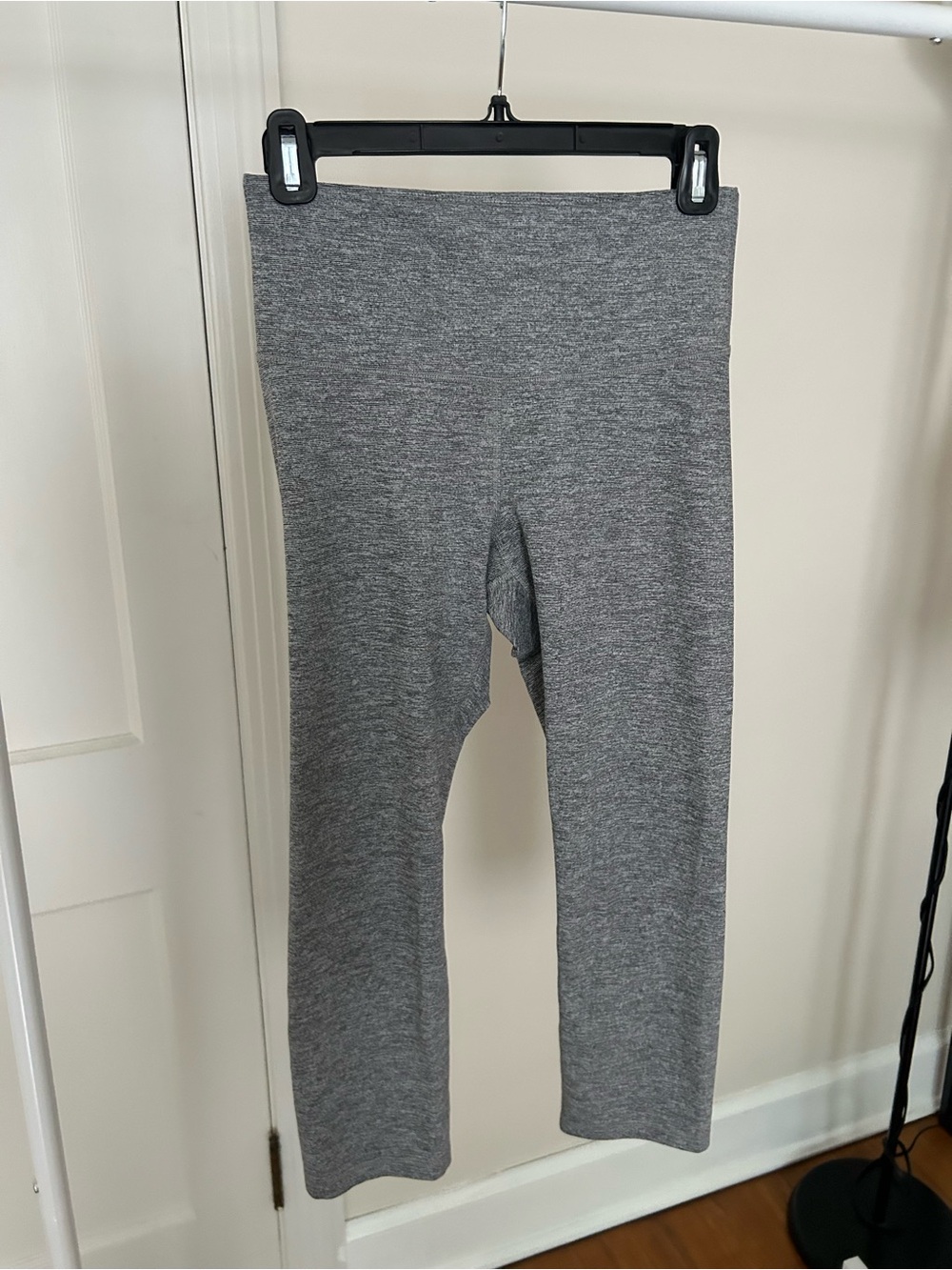 Old Navy Heather Gray Women's Stretch Crop Leggings